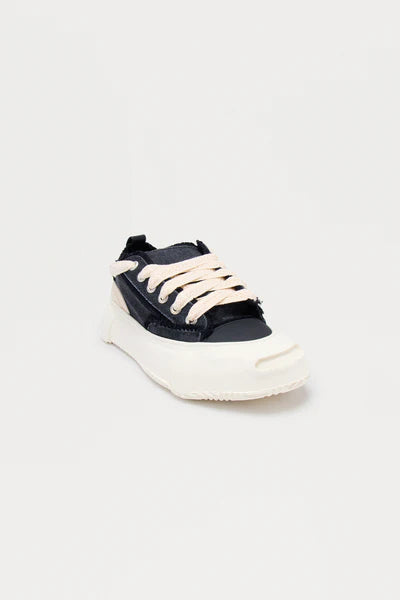 Bold Step Canvas Chunky Low Sneaker - Black/White
