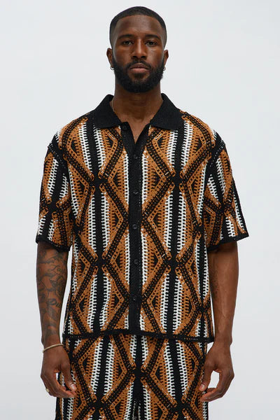 Cropped Relaxed Triangles Knit Closed Collar Shirt - Black/combo