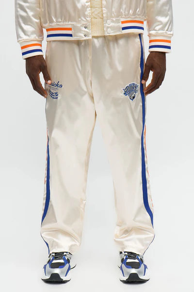 Knicks Night Drift Satin Straight Pants - Off White/combo